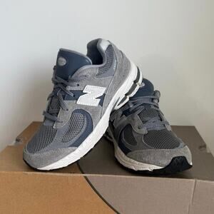New Balance 2002 R Grey/White Kids Sneakers - SZ 1 Y